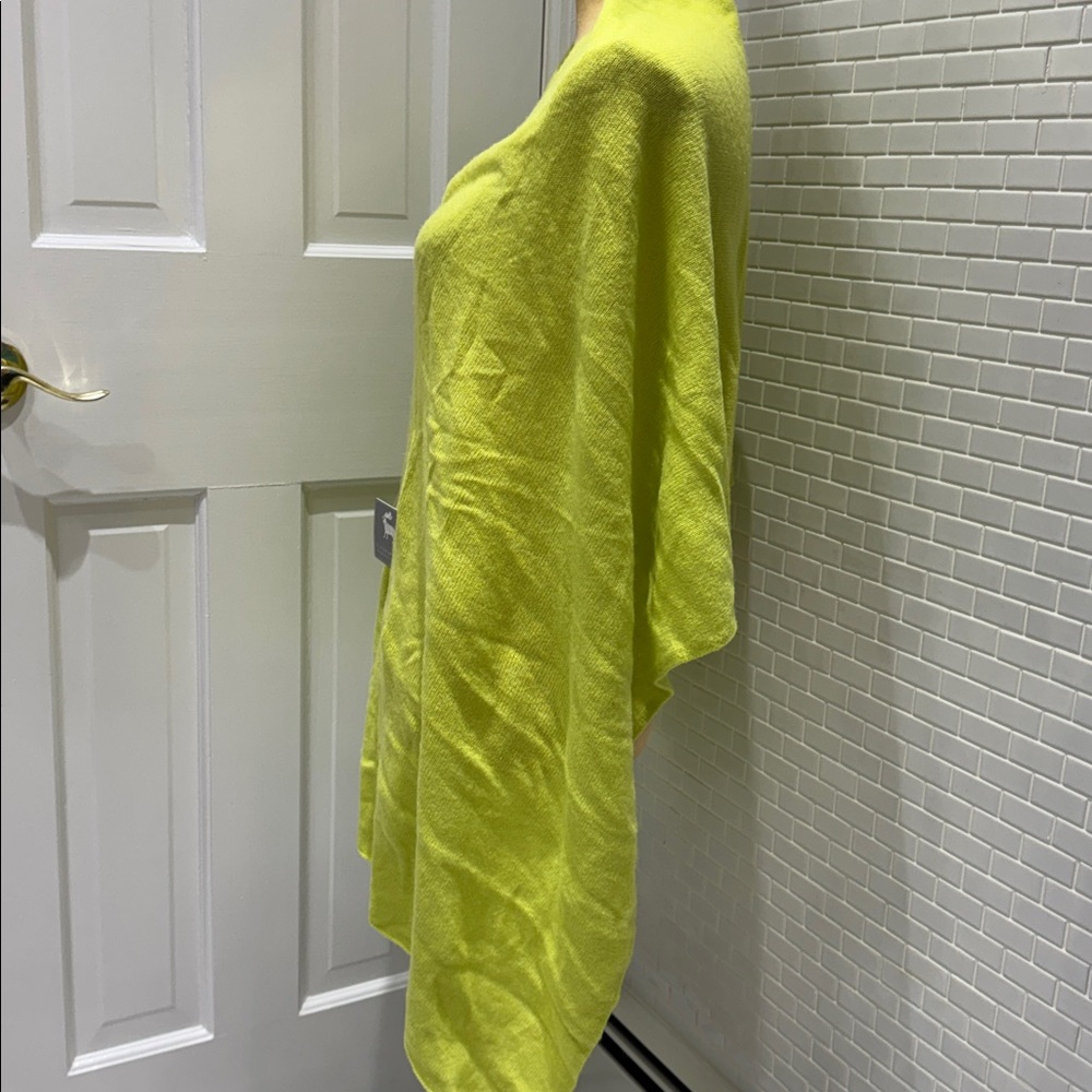 Vibrant Lime Green 💯 cashmere Shawl/ Wrap. OS.NWT. - Picture 7 of 8